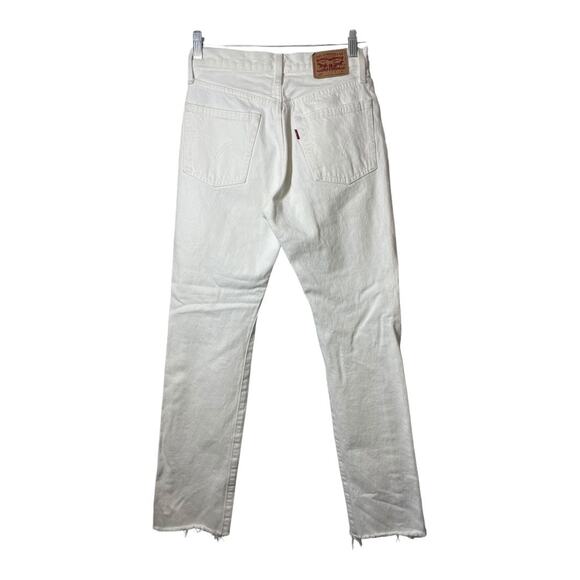 Levi's 501 Womens White Jeans Distressed Size 25 Button Fly Ripped Knee Fray Hem - Picture 2 of 6
